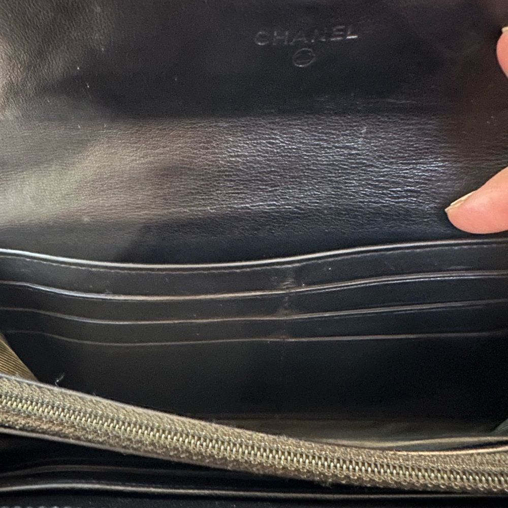 Chanel Black Quilted Leather Wallet - Picture 13 of 16